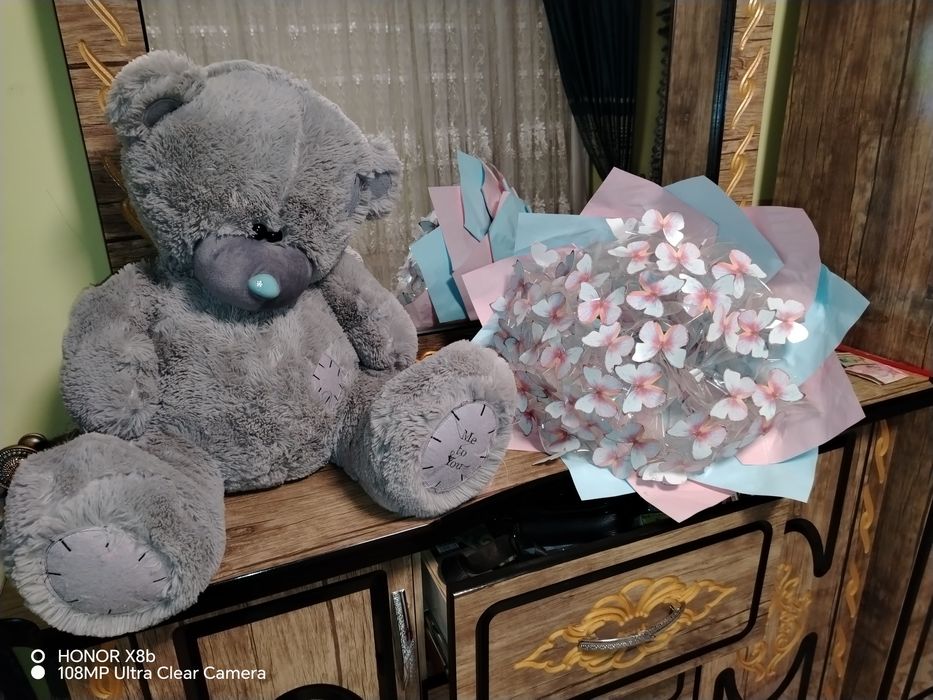 Gul va teddy ayiq