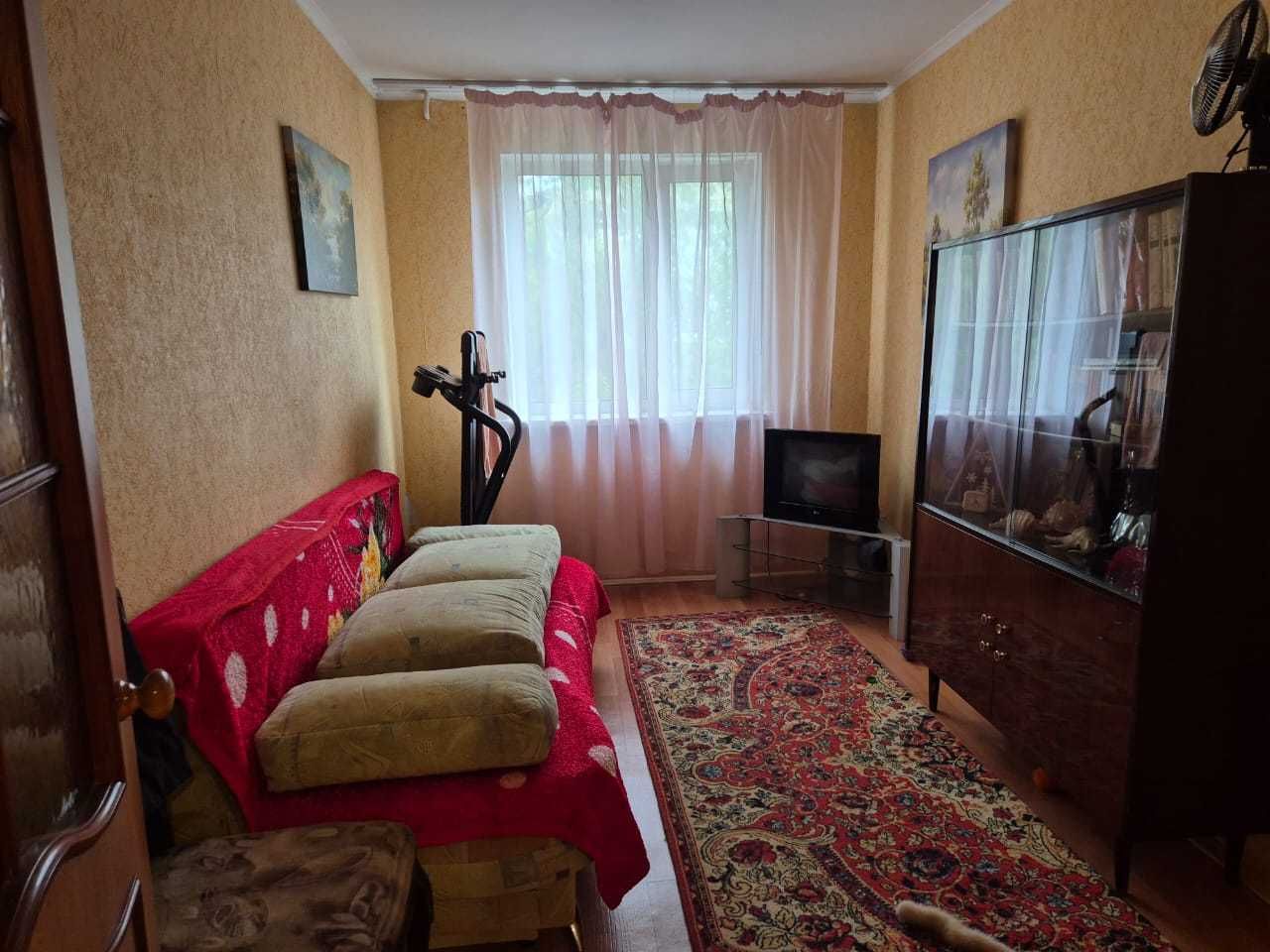 Продам 3 комнатную квартиру в центре