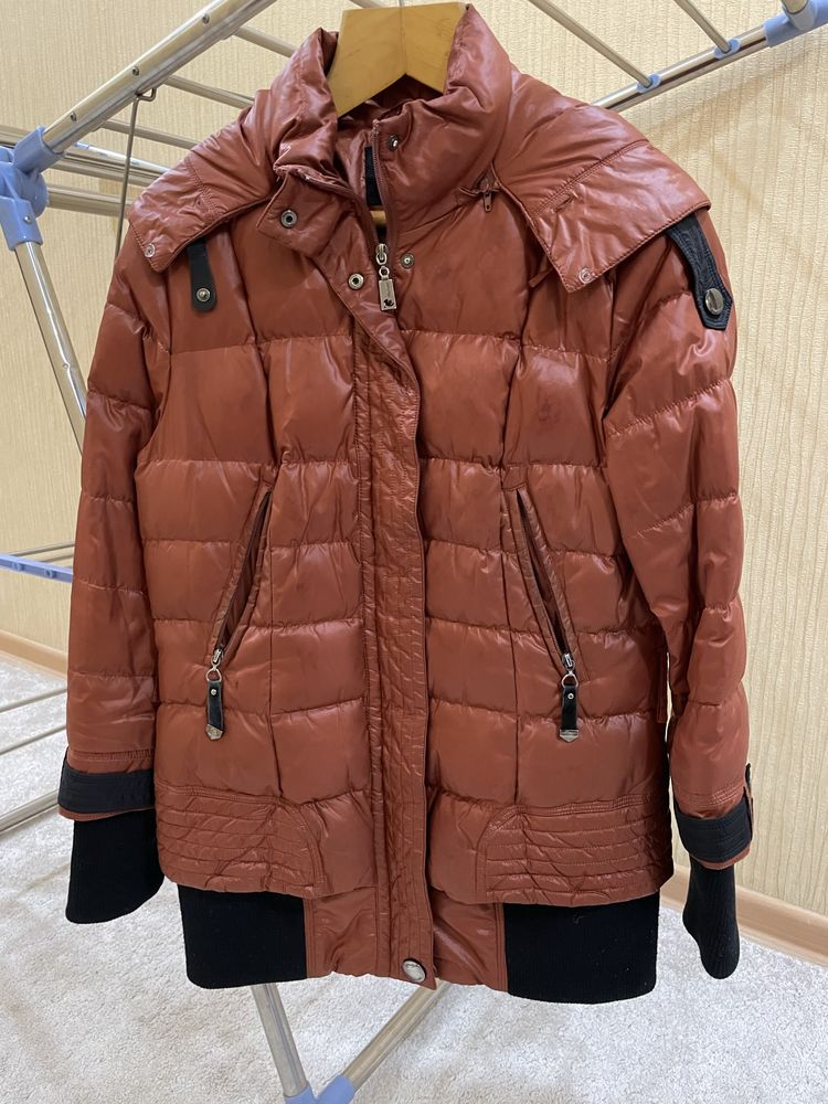 Продам женский пуховик, размер L-XL
