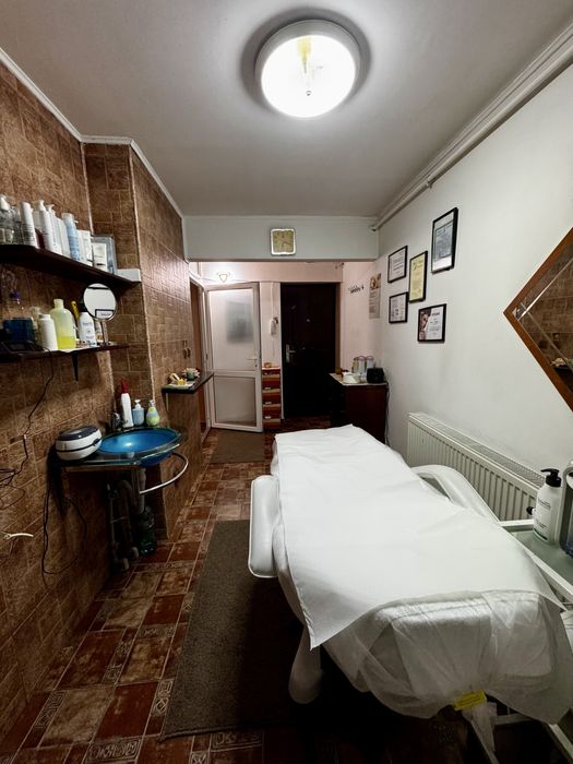 Afacere la cheie, Titu Perția Fagaras