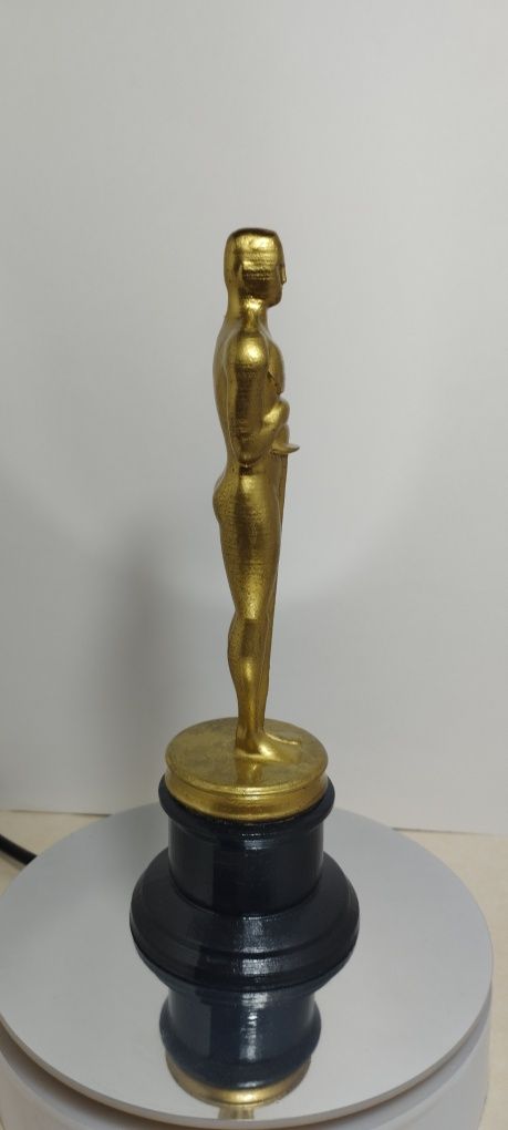 Статуэтка "Oscar"