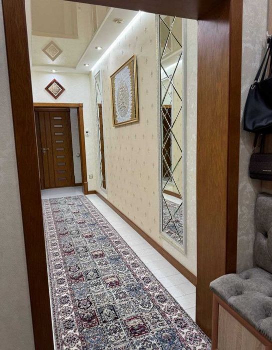 Продаётся 5-комнатная квартира по улице Буюк Ипак Йули чайхана Салом)