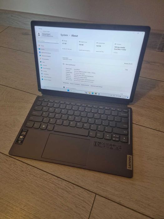 Vând Laptop-Tabletă 2 în 1, Lenovo IdeaPad Duet 5i 12IRU8