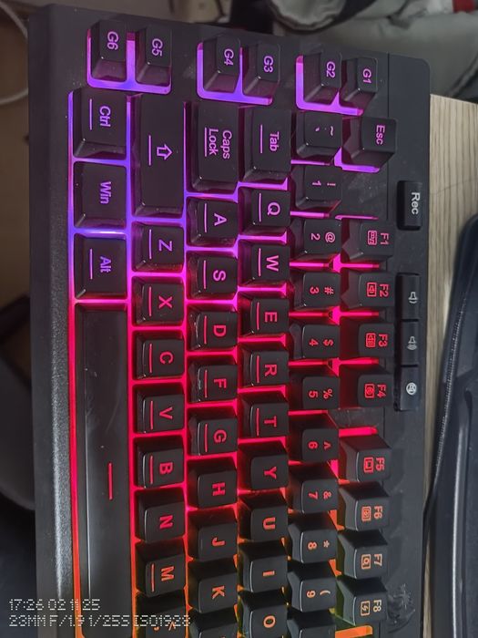 Tastatura RedDragon 115% cu 6 moduri de lumini led