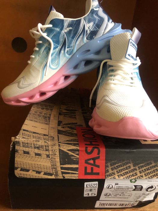 Vând pantofi sport bărbați