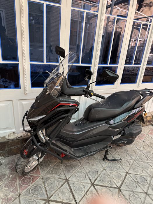 Skuter Бензиновий матор