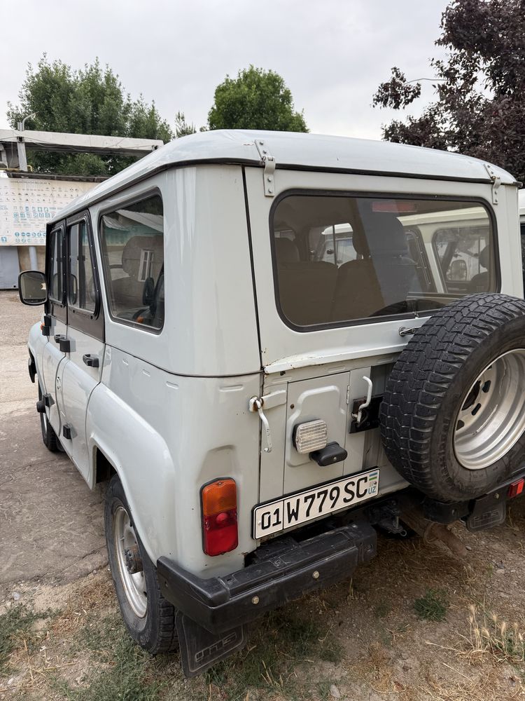 Продам уаз 2007 года мотор сотка инжектор