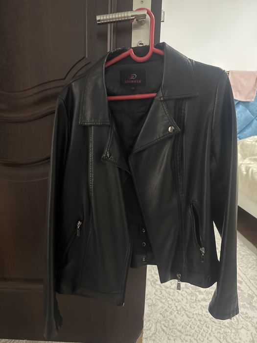 кожаная куртка женская