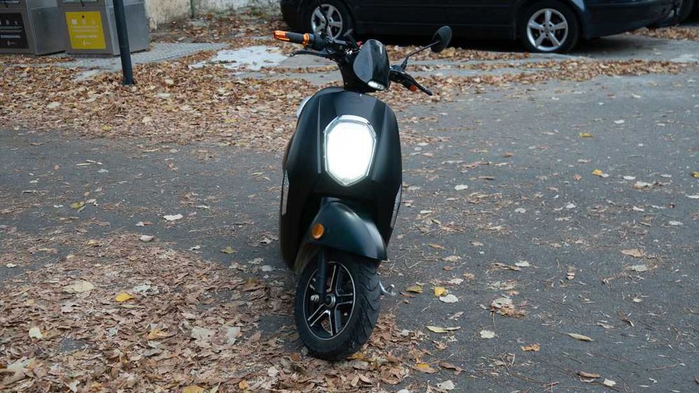 Scuter electric ZTECH ZT-25 permis B
