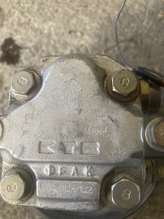 Mitsubishi pajero pinin 1.8i 2004 година Хидравлична Помпа