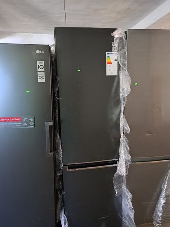 Нов 203 см инверторен хладилник с фризер LG 384 литра
