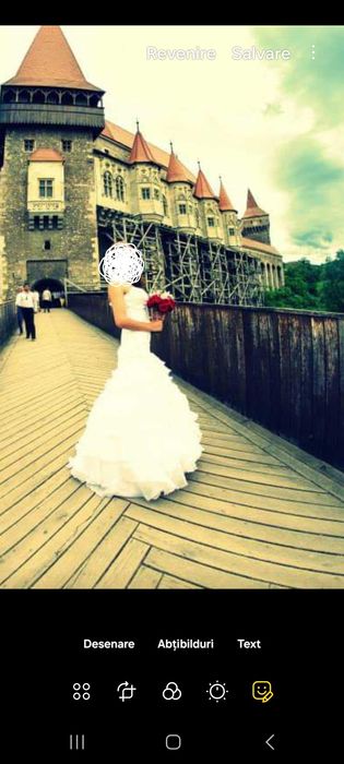 Vand rochie de mireasa stil sirena in stare foarte buna.