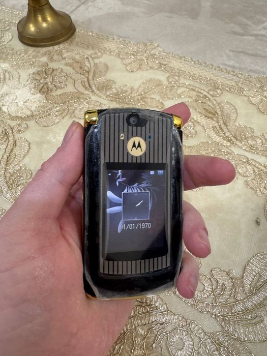 Новый Motorola V8 GSM 1Sim Регистрация отган Оригинал МОЩНЫЙ АППАРАТ