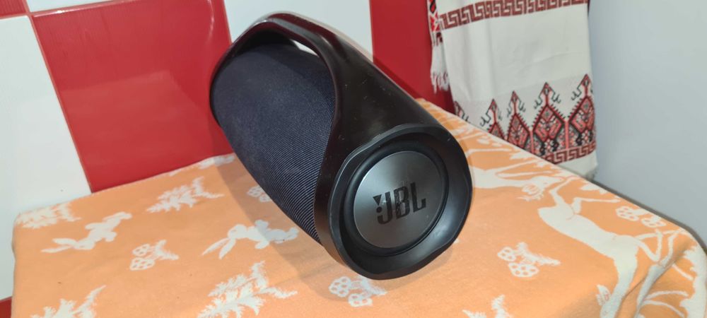 JBL BOOMBOX = 1000 lei