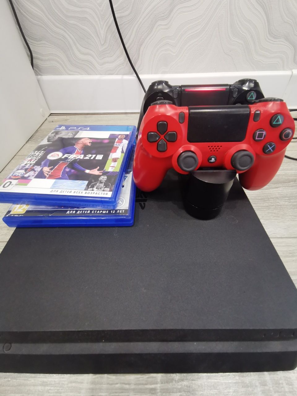Sony PlayStation 4