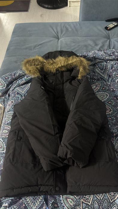 Продам куртку детскую