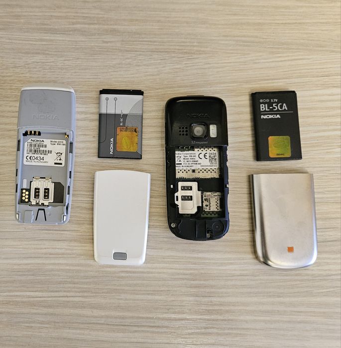 Lot 12 telefoane Nokia 3210 1660 2310 1110 functionale defecte piese