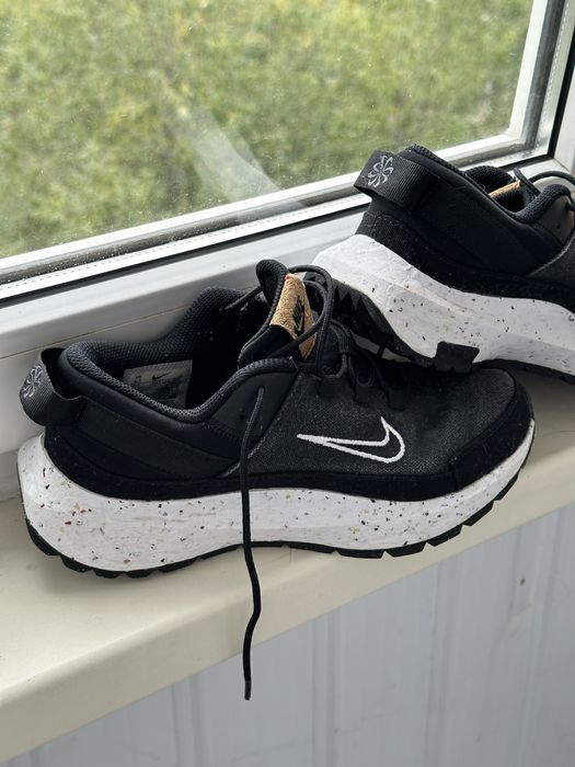 Кроссовки б/у огигинал