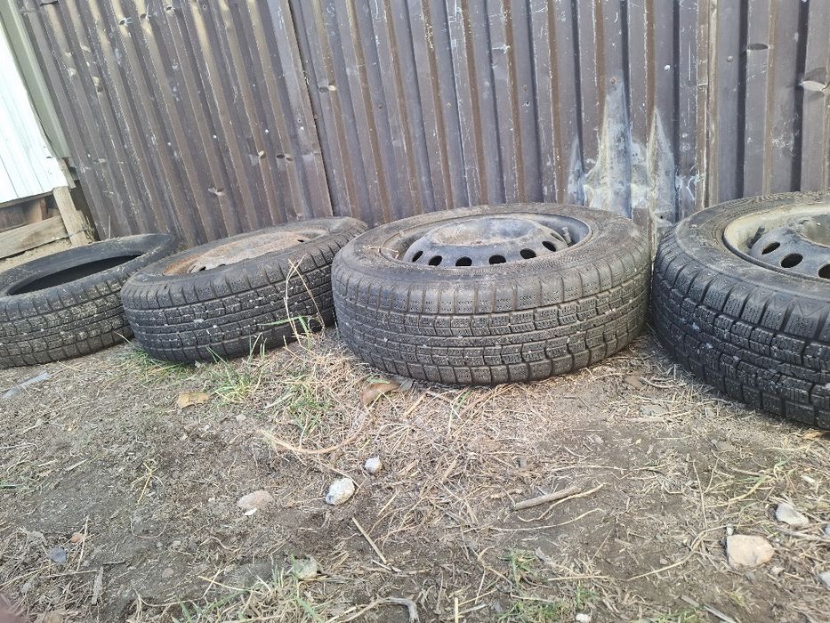 Шины зимние с дисками комплект 4 шт