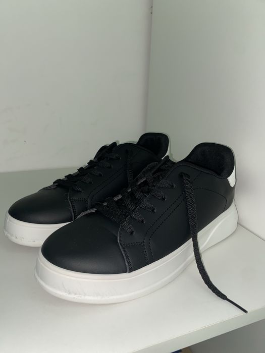 Продам LC Waikiki кроссовки классика