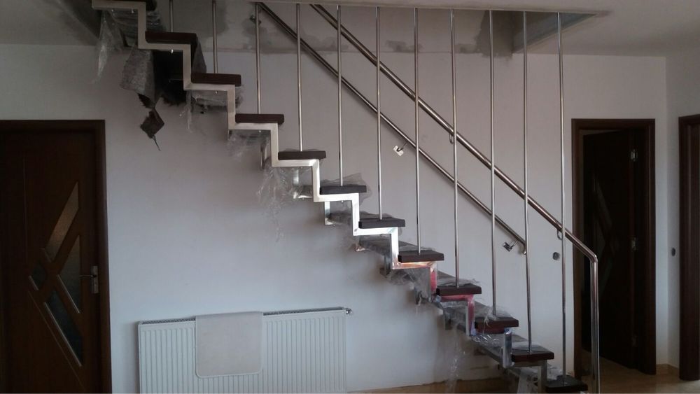 SCARI INTERIOARE - EXTERIOARE, Balustrade INOX, Metalice-Montaj inclus