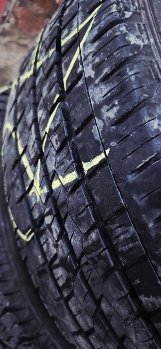 Vand 4 cauciucuri bune 215/65/r15C