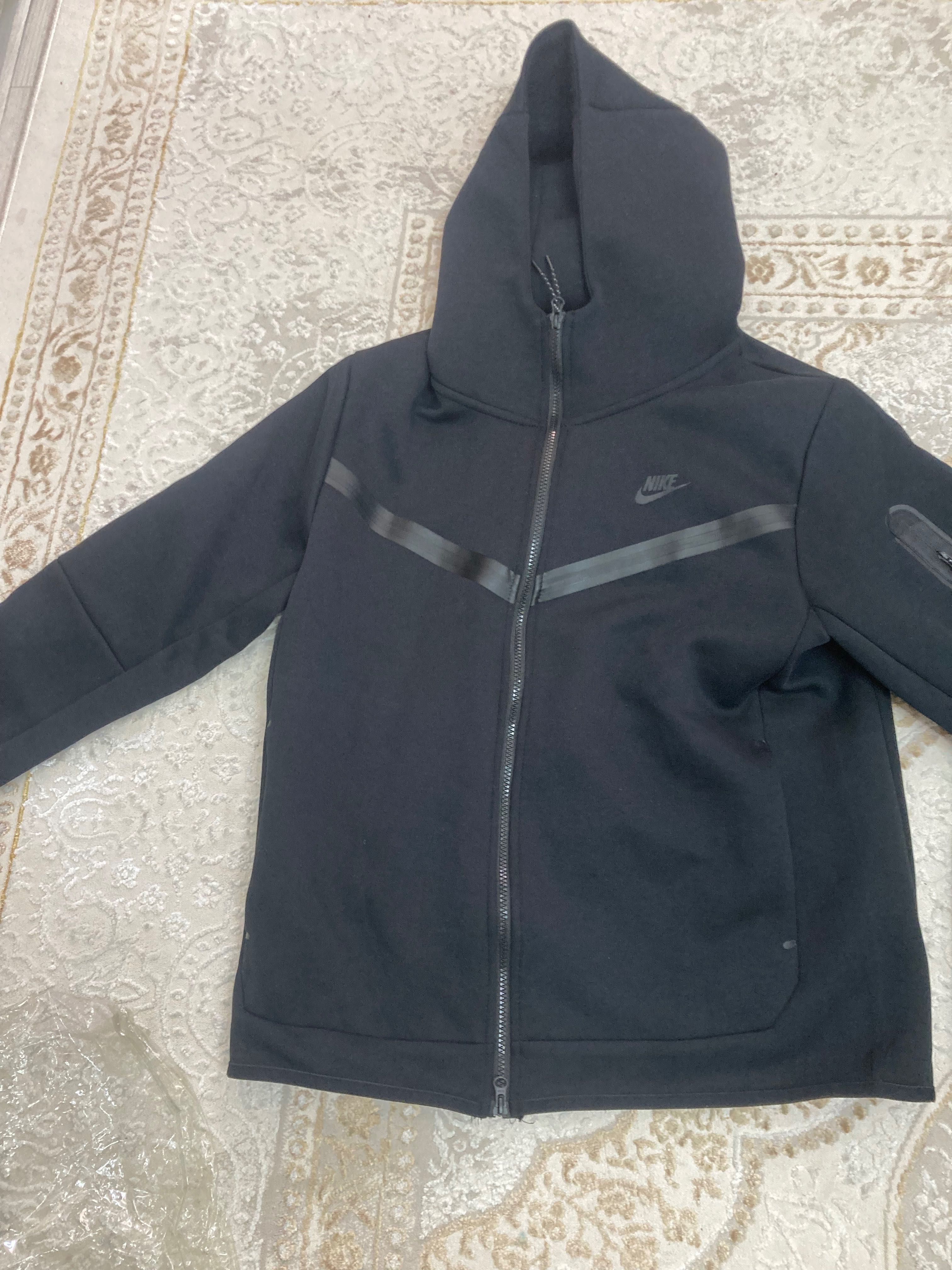 Продается новый костюм Nike 2 xl
