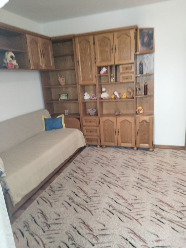 Vind apartament 2 camere 80.000 euro zona Ampoi 3.