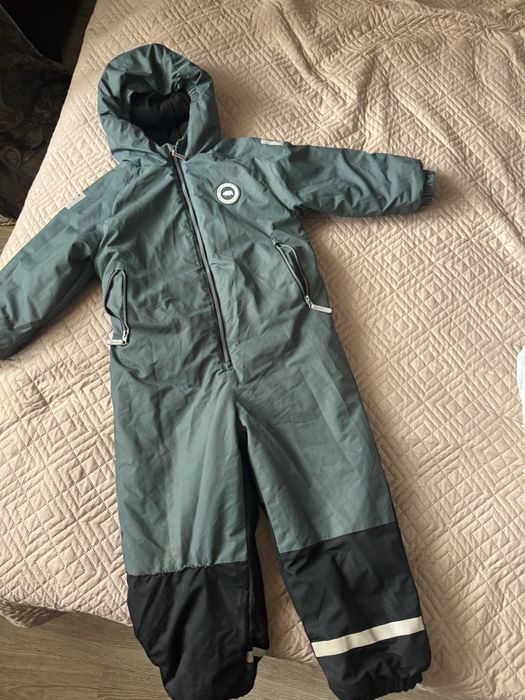 Продам детский комбинезон зимний