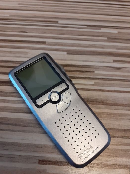 Vând reportofon Philips
