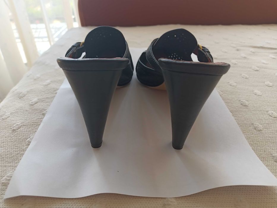 Saboți damă negri piele Italia.