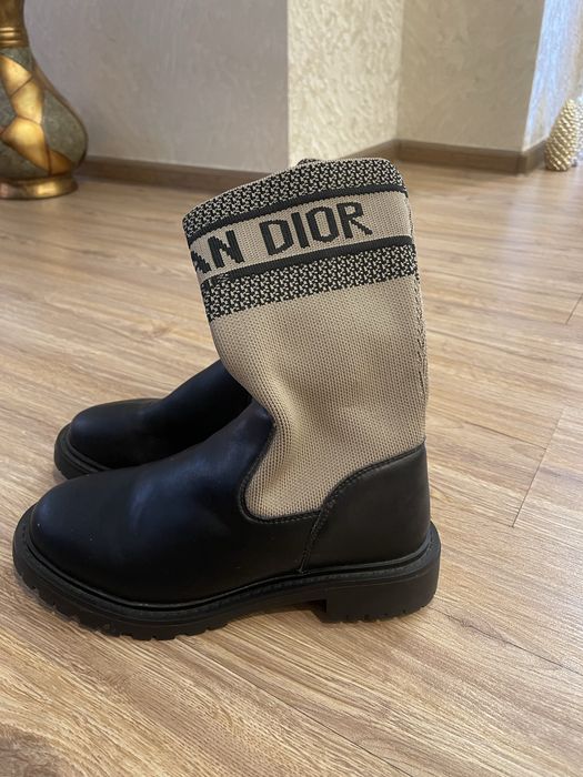 Продам новые зимние женские кожаные полусапожки CHRISTIAN DIOR