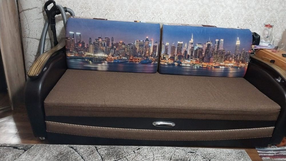 Диван в отличном состоянии