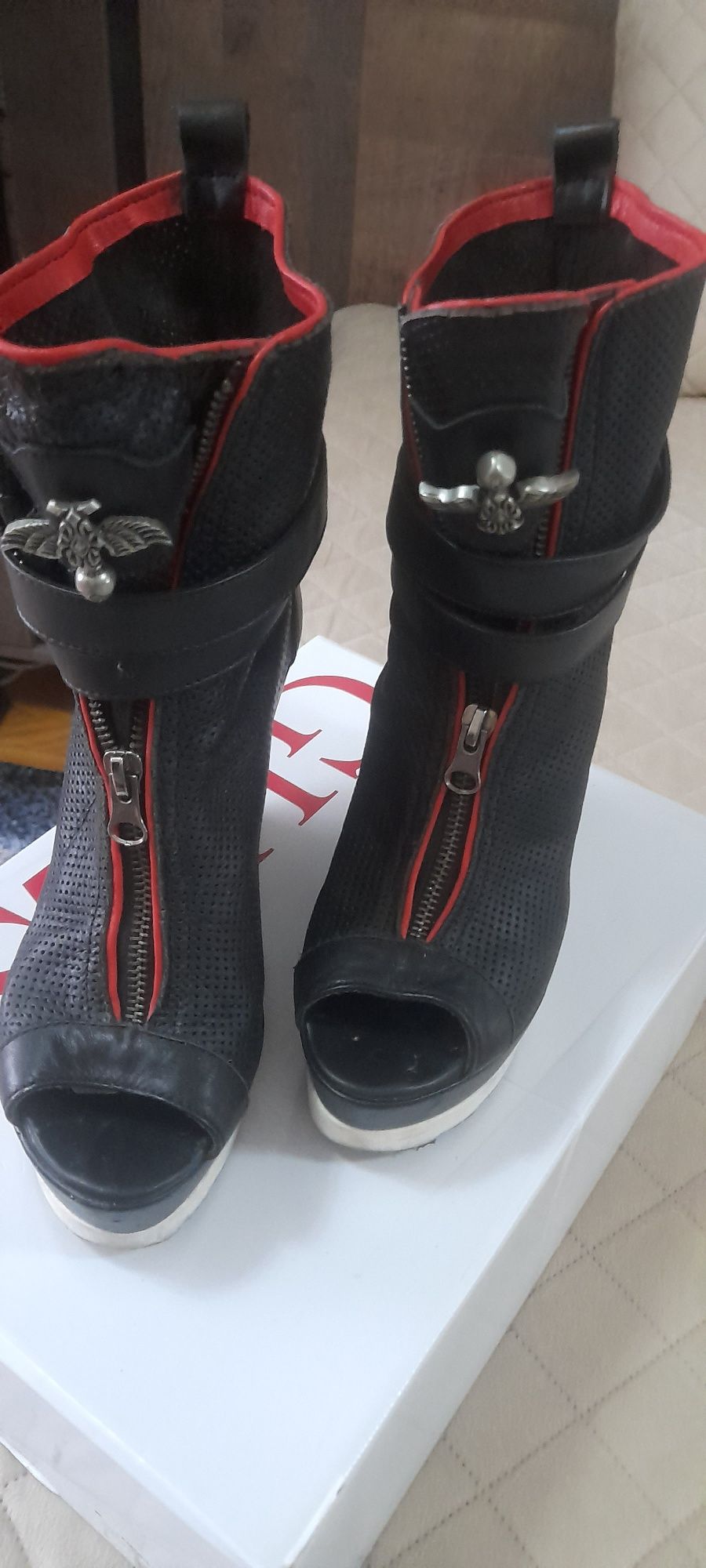 Дамски пролетно есенни боти