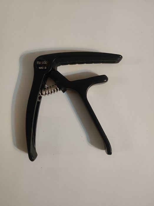 Гитара новая  с чехлом