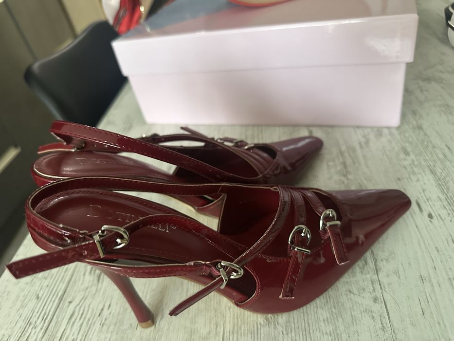 Обувки дамски 37 номер