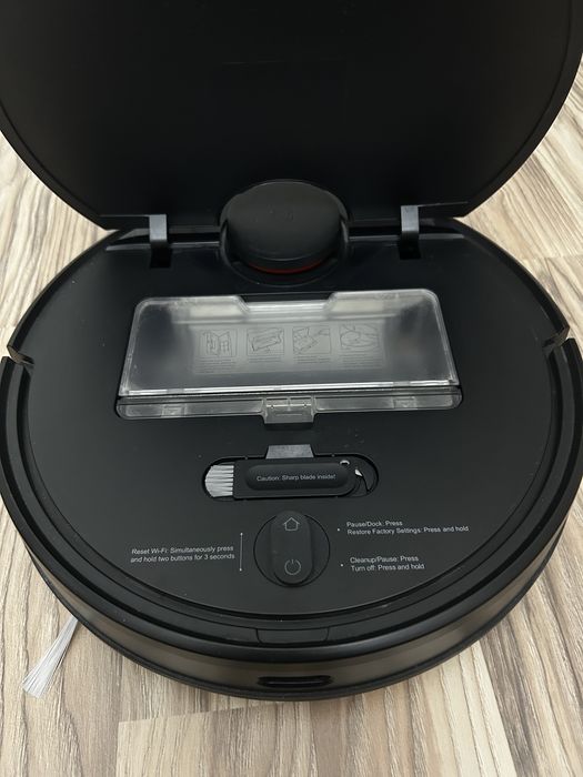 Продам робот пылесос Mi robot vacuum mop p (Xiaomi)