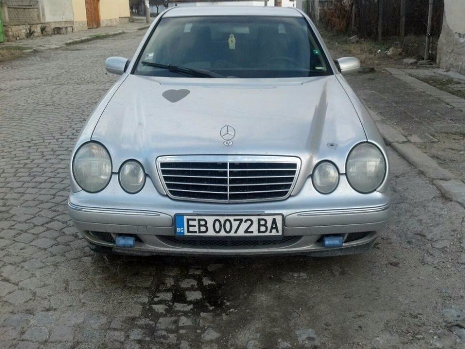 Мерцедес Е220, W210 2001 на части