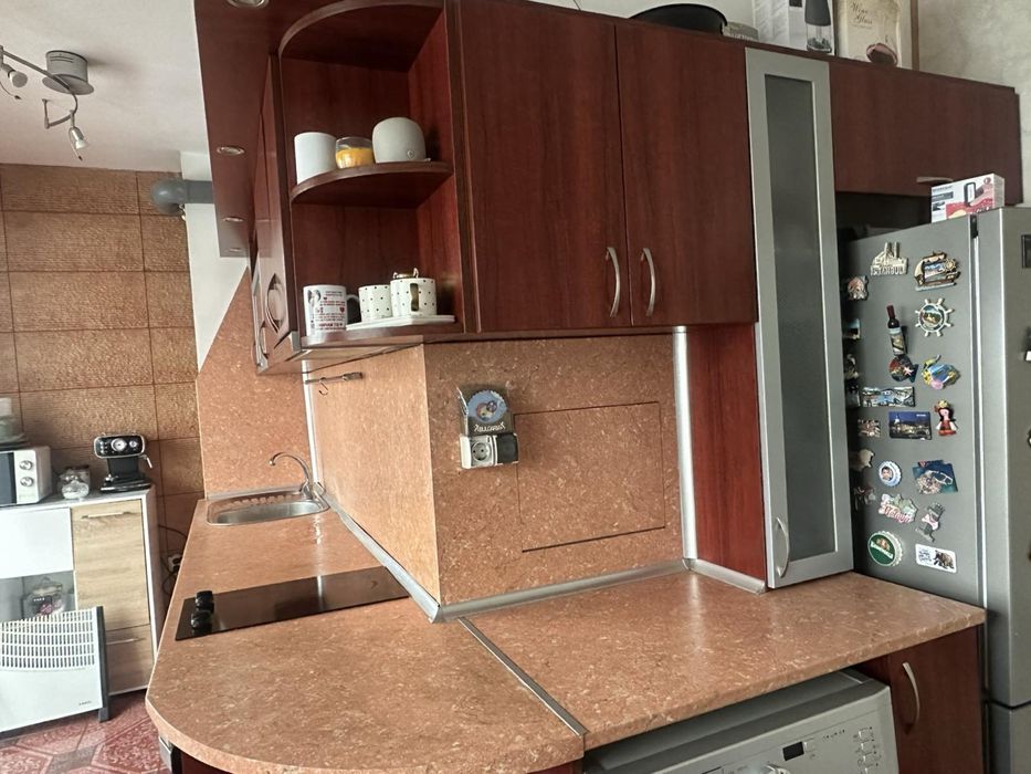 Необорудвана кухня