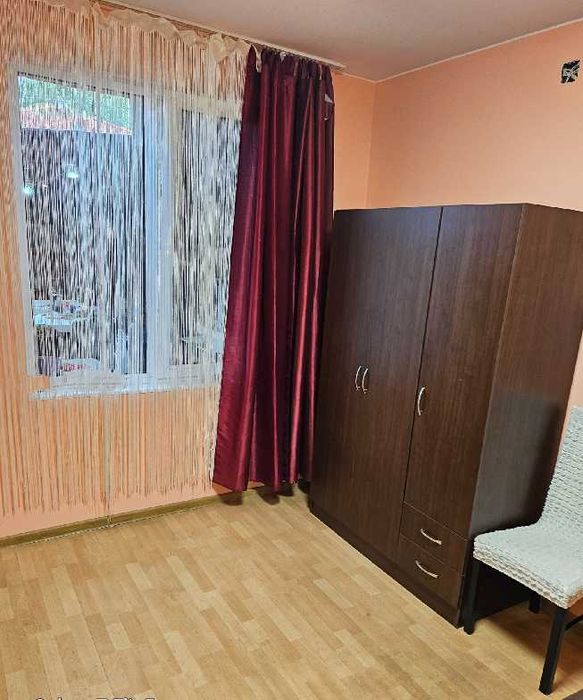 Дава се под наем Къща в София, Зона Б-18 - 70 кв.м за 380 € - Снимка #1