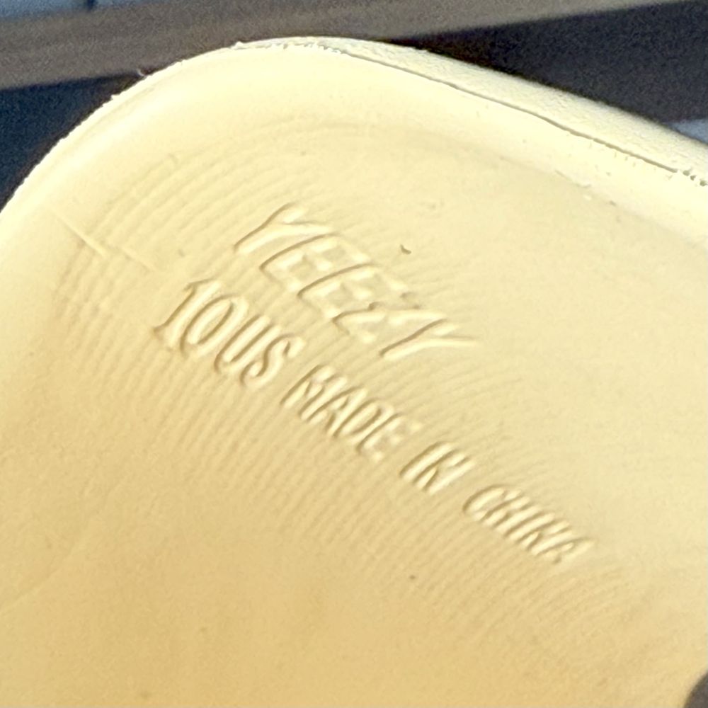 [Yeezy] Slides Desert Sand
