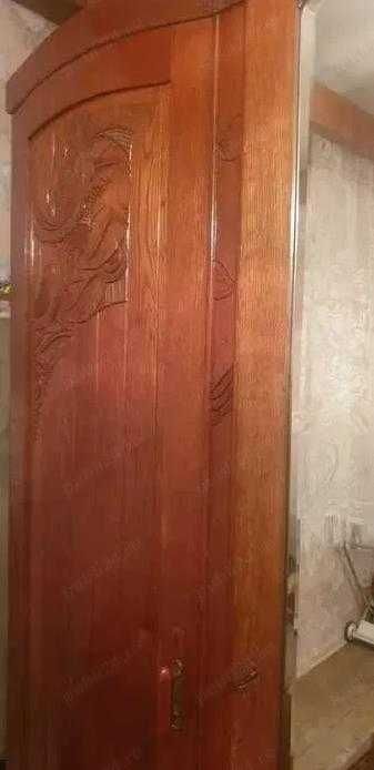 Mobila dormitor din lemn masiv de nuc