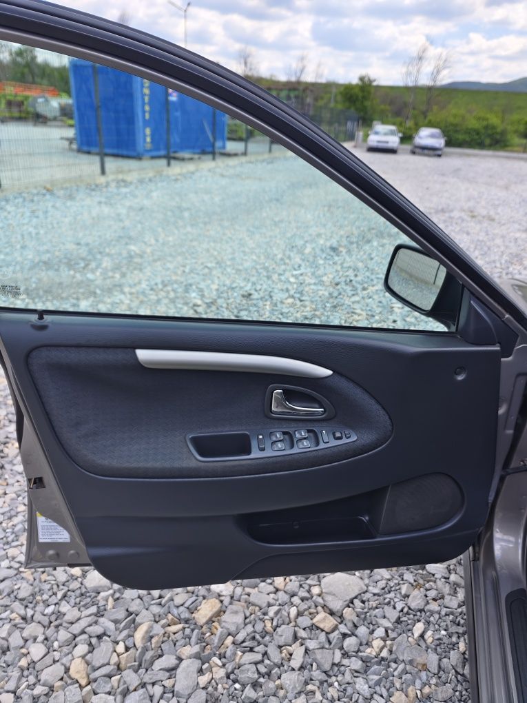 Volvo v40 1.9 115 коня