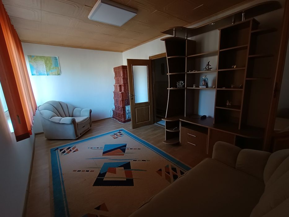 Închiriez apartament in Harsova centru