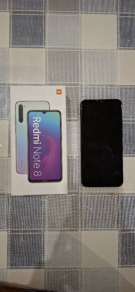 Продаётся телефон Redmi note 8.