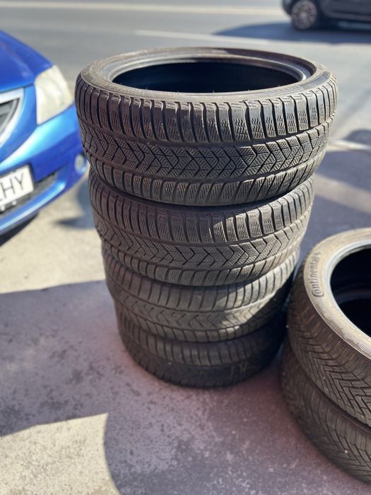 Set anvelope m+s 245/40R19 Pirelli!