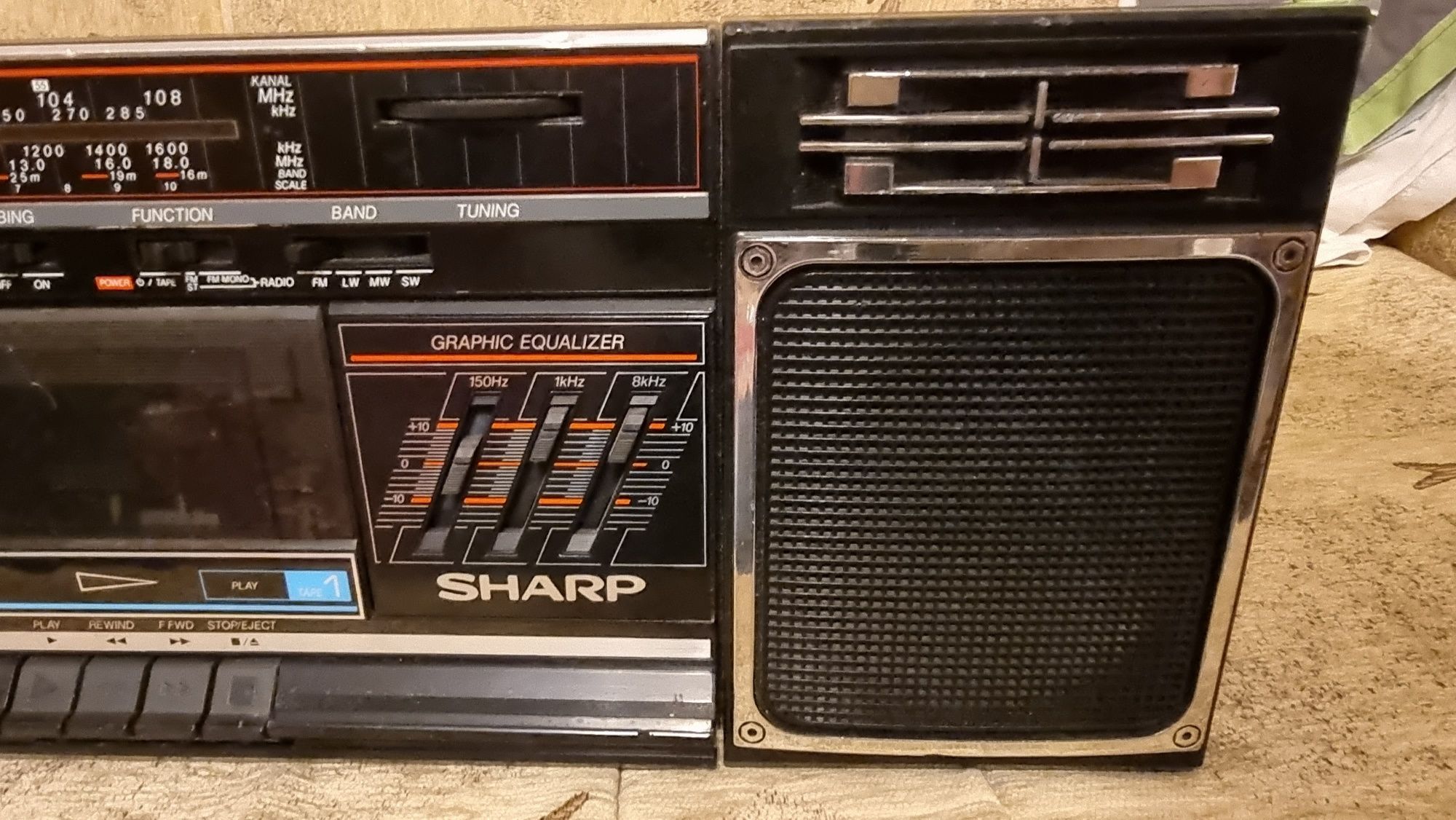 Sharp boombox,dublu radiocasetofon