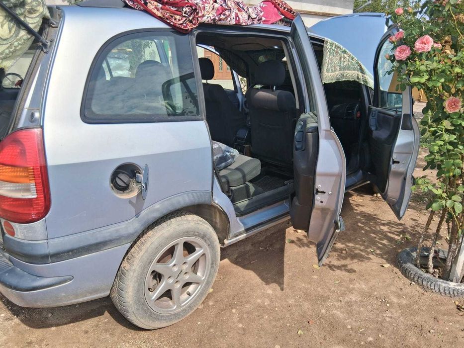 Opel zafira în stare funcționabilă