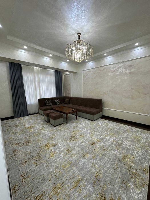 Срочно Продается квартира на Алмазарском районе ориентир ТЦ Ривиера