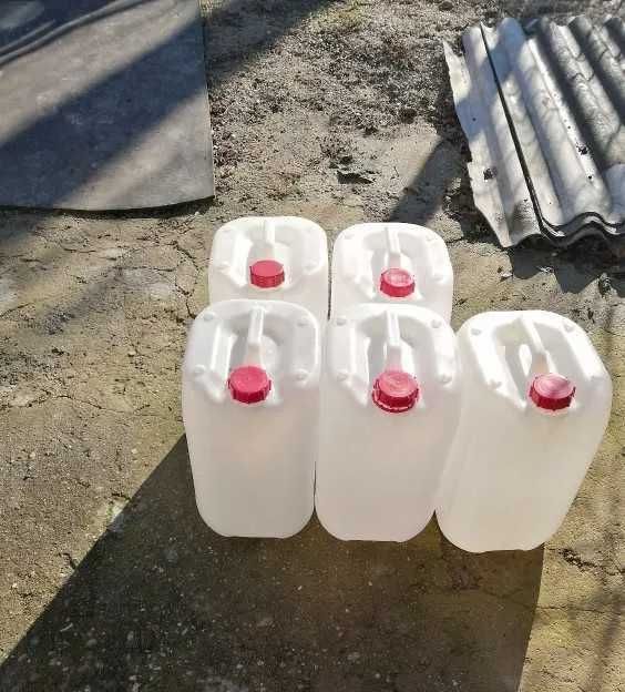 canistre plastic 20 litri /35 litri /15 litri  cu capac și garnitura